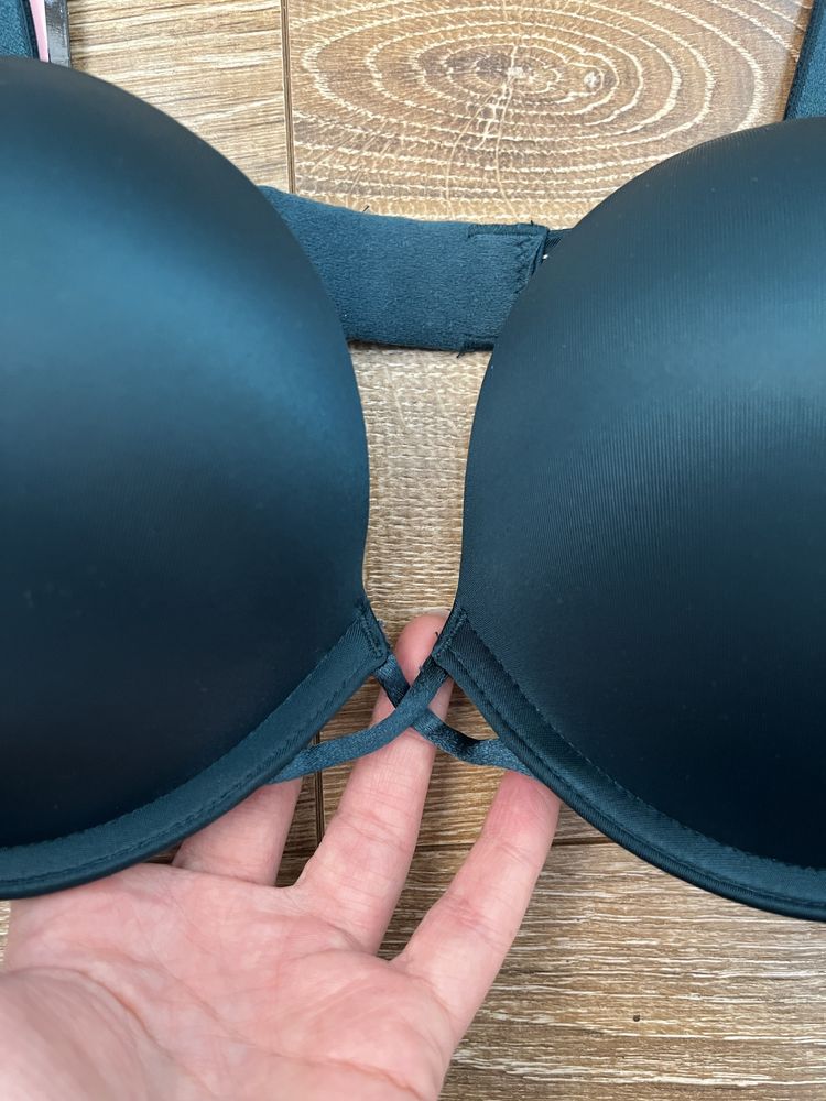 Biustonosz push up Bombshell Victoria’s Secret 75C