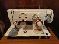 Maquina de costura a pedal com móvel Butterfly