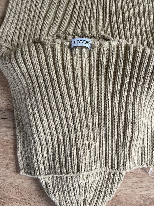 Снуд та шапка, Otaje
