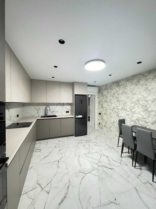 Оренда 2-кімнатної квартири в новобудові РІЕЛ по вул. Героїв Крут