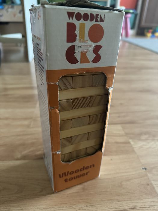 Gra. Wieża. Wooden Blocks