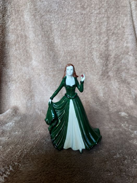 Coalport porcelanowa figurka "Happy Christmas "