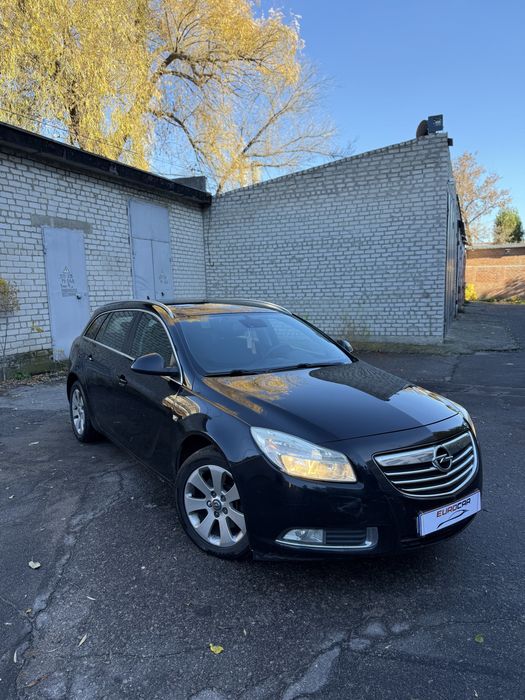 Opel INSIGNIA 2.0crdi automatick  без пробігу в UA