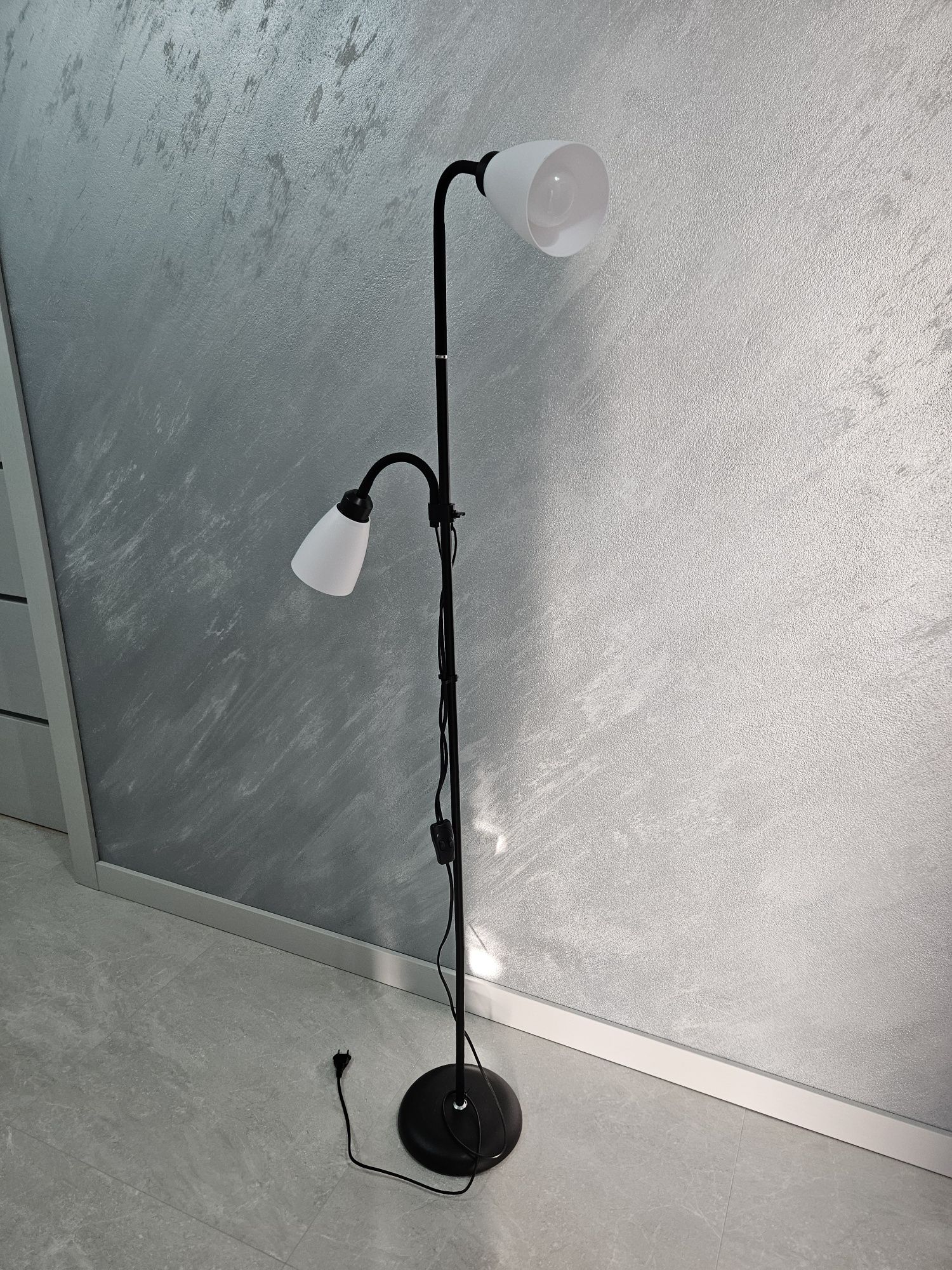 Lampa stojąca Mader 2 x E27 Czarna