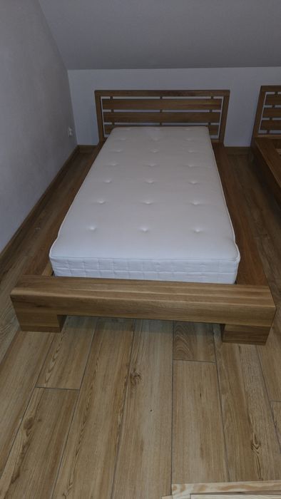 Łóżko bardzo solidne dębowe. 90x200 pod materac