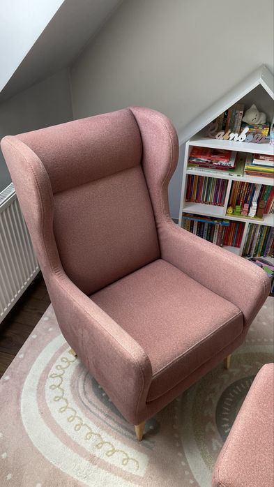 Fotel uszak z podnóżkiem