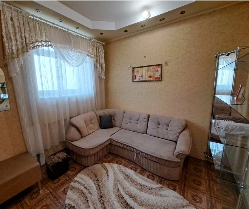 Подобово однокімнатна квартира- студія