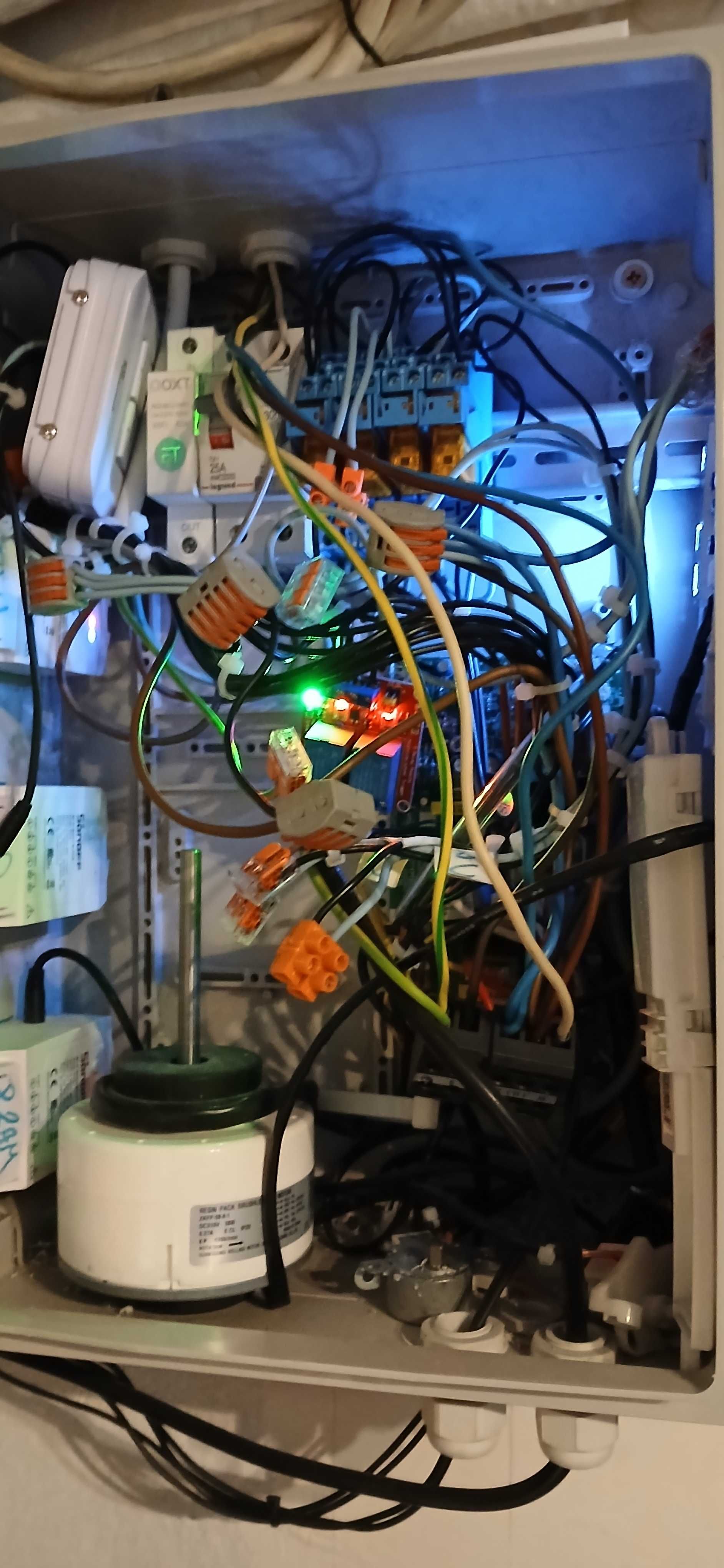 Pompa Ciepła Rotenso C.W.U C.O 10KW bufor powietrzna  split I70Wo