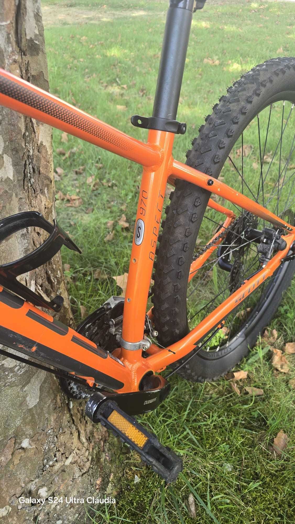 Bicicleta scott .