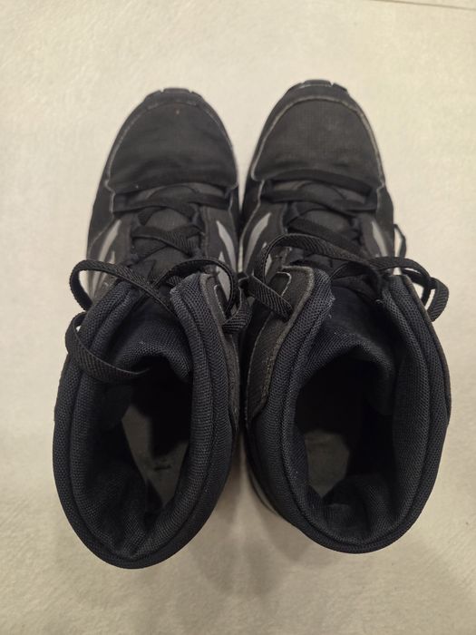 Зимове взуття кросівки Adidas terrex 38р 39р