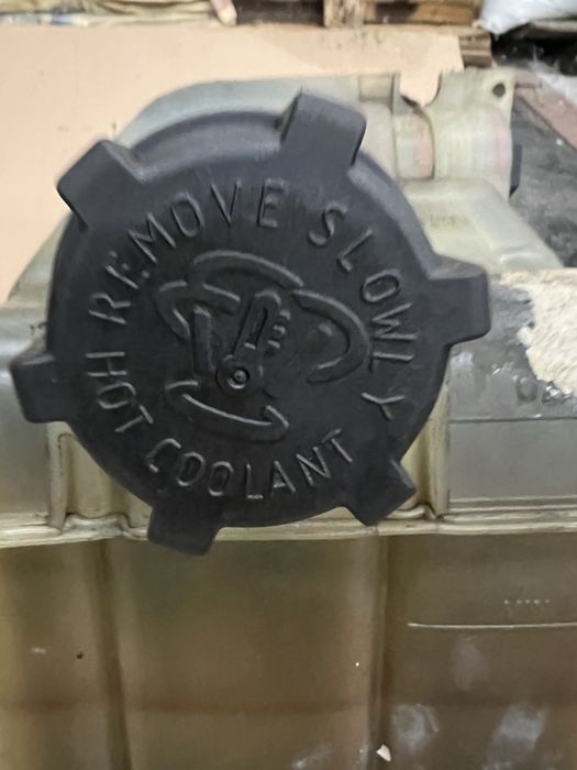 Расширительный бачок SCANIA 4 SERIES , СКАНИЯ 4 серия Б/у