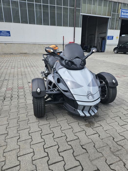 Can-am spyder (ryker, trojkolowiec) 1000.cm