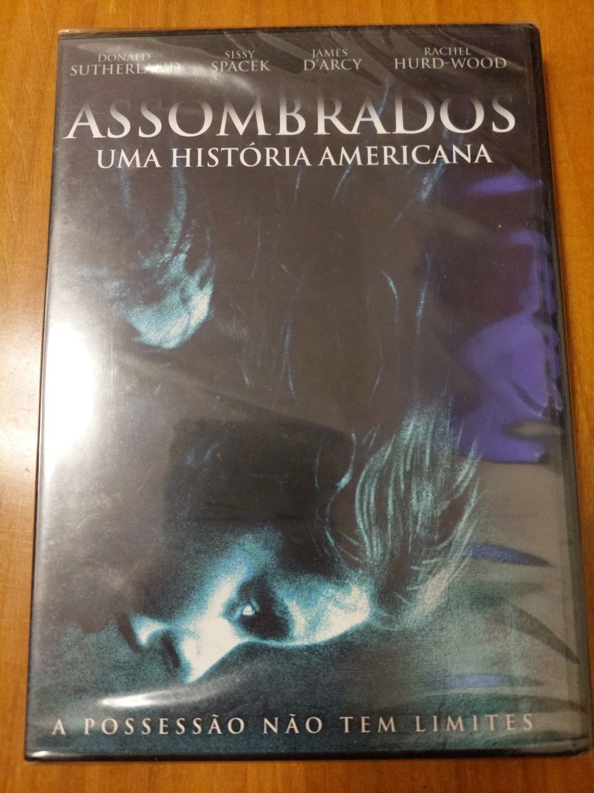 Dvd - Assombrados Uma História Americana
