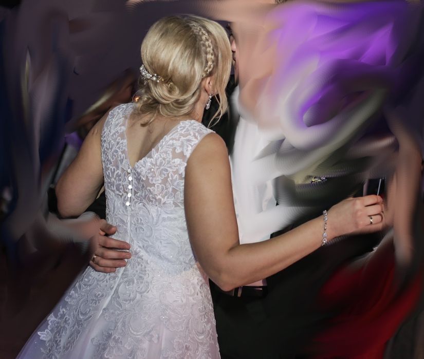 Biała Suknia  ślubna