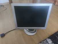 Dwa monitory 15 cali
