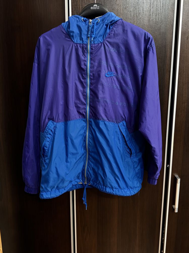 kurtka męska przeciwdeszczowa firmy Nike
