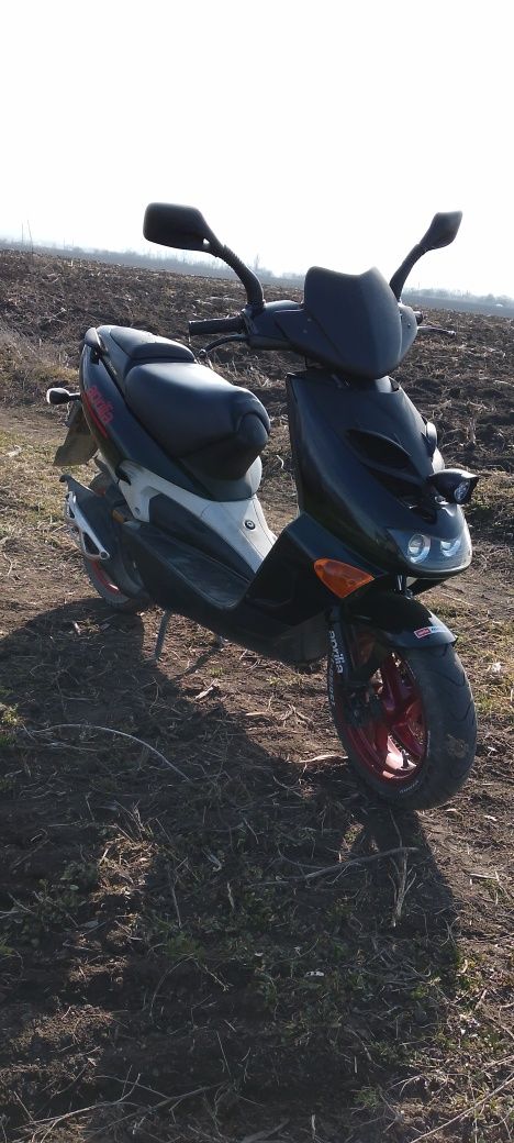 Априлия sr50 2004