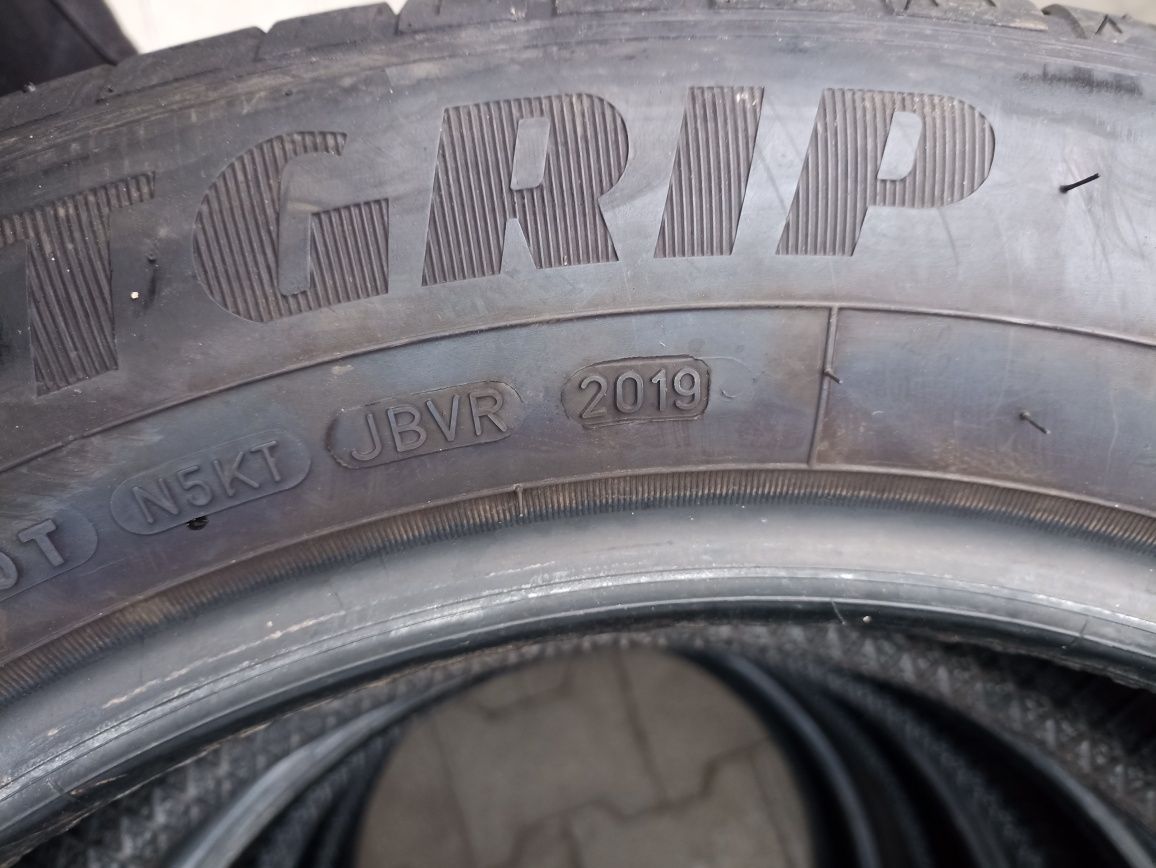Opony letnie 215/60/17 Goodyear jak Nowe