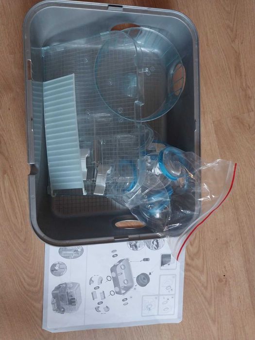 Двухэтажная клетка для хомяков с игровой зоной и  лабиринтом