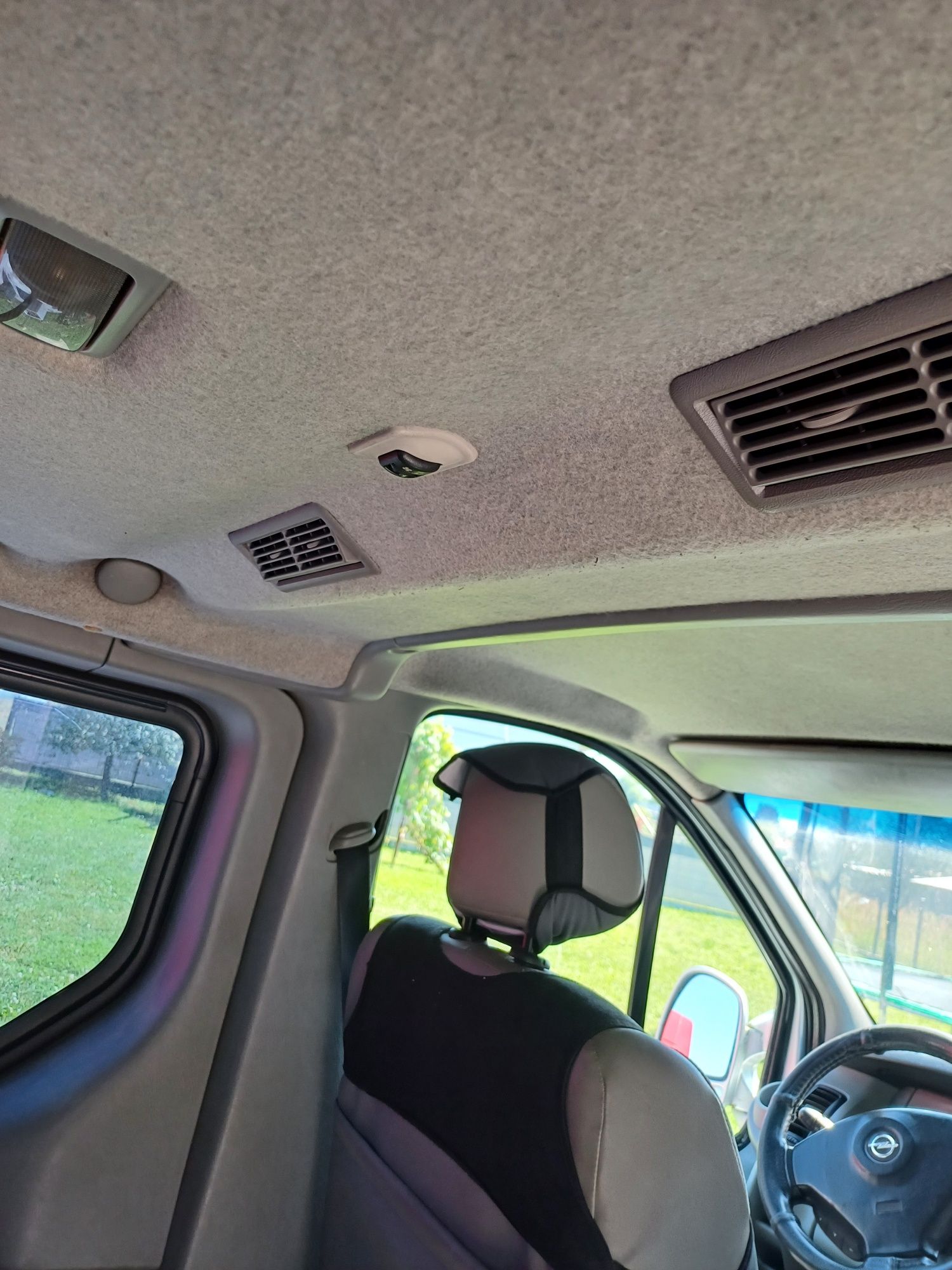 Opel Vivaro Trafic Tour 7 osobowy 2x Klima 1.9Cdti 100KM 19 Lat Własci