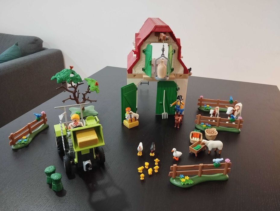 PLAYMOBIL Country: Quinta com criação de animais