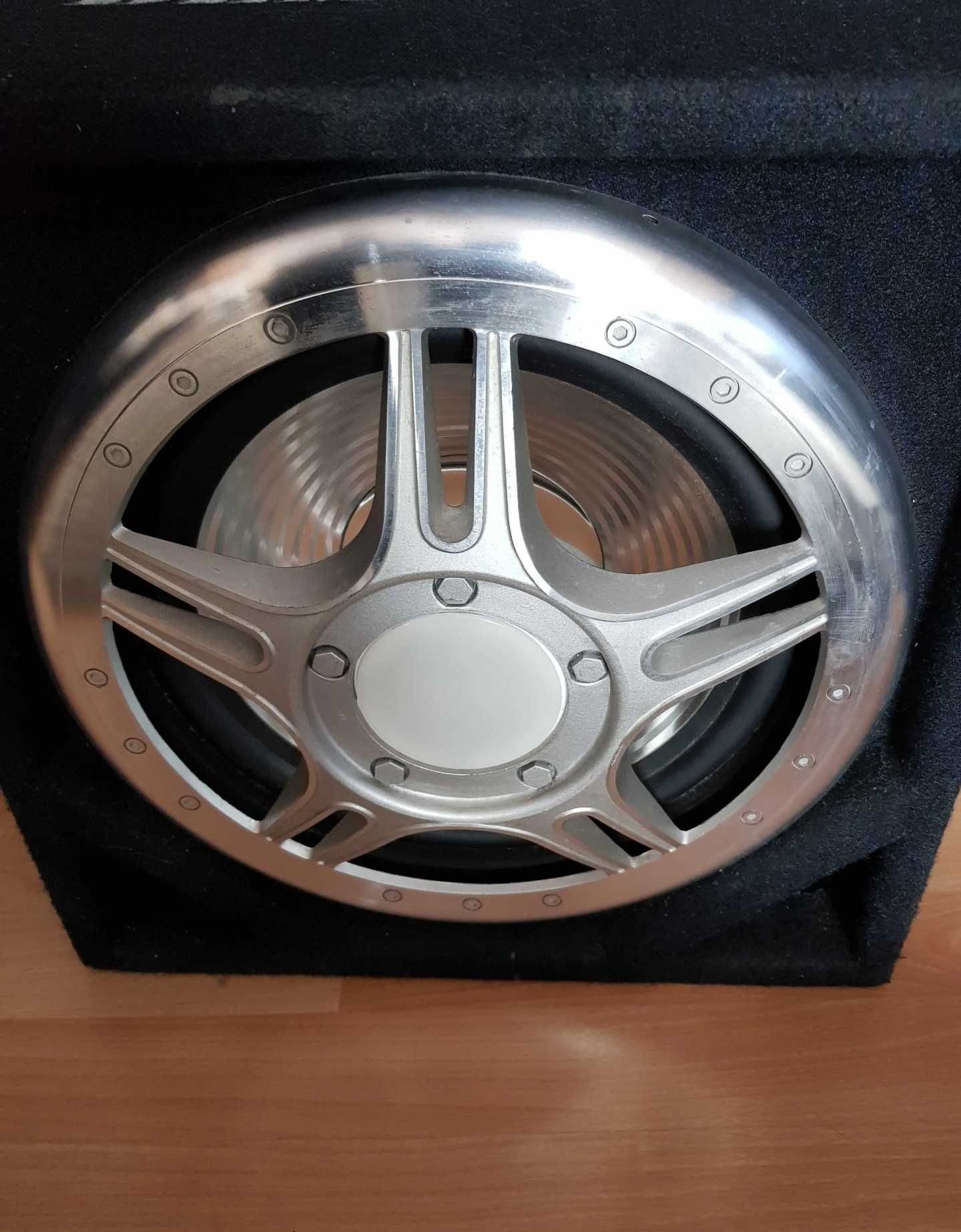 Subwoofer 52cm x 42 cm - głośnik 30cm