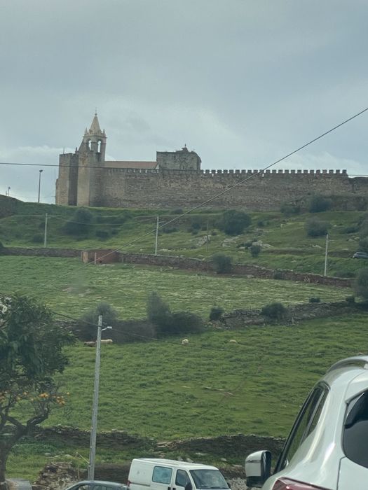 Casa centro historico de Mourão com vista para o castelo.