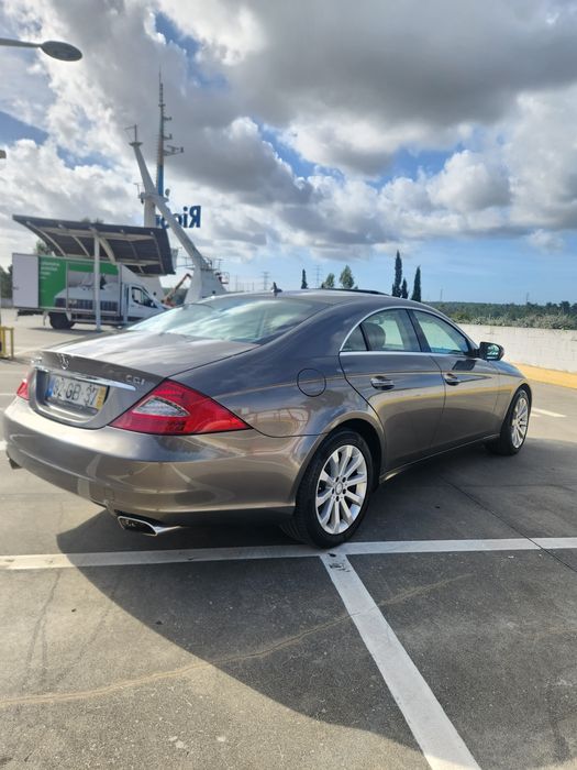 CLS 320 CDI só 150.000 km Nacional como novo com o livro de revisões