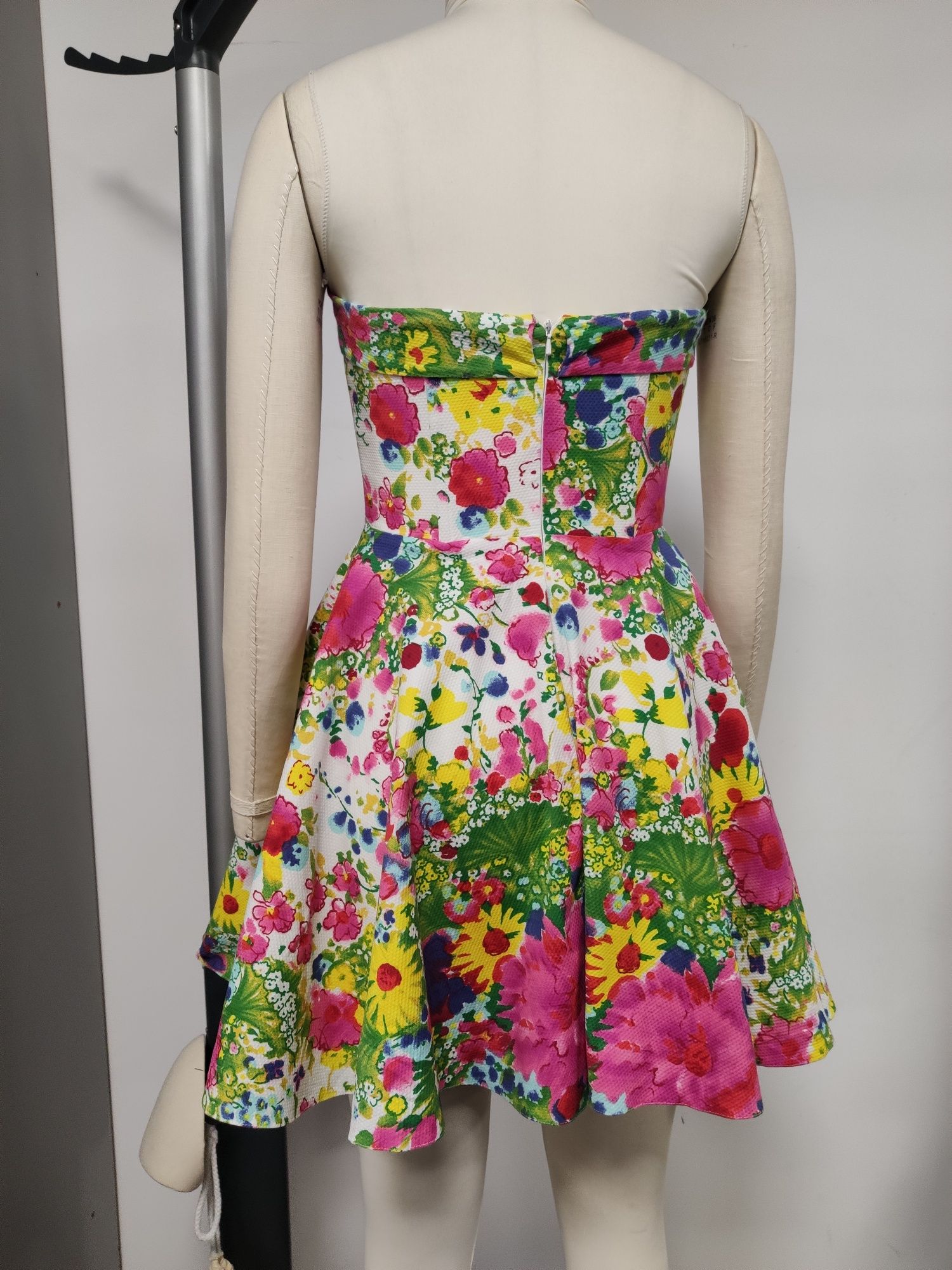 Sukienka w kwiaty Topshop 36 S