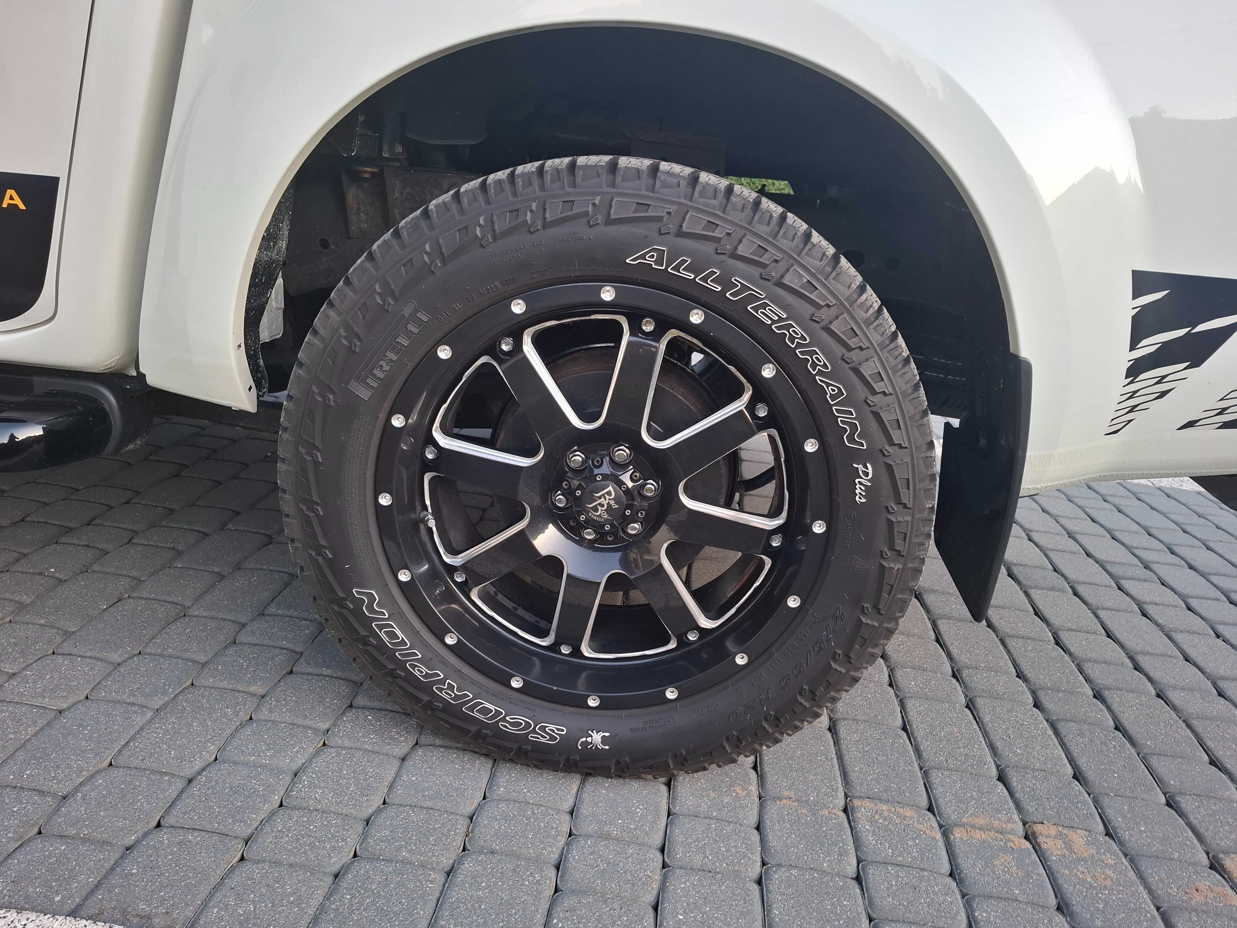 Koła 275x55 R 20 o rozstawie śrub 6x114.3 mm Nissan Navara