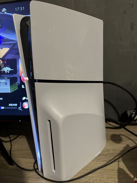 PlayStation 5 Slim + Kit