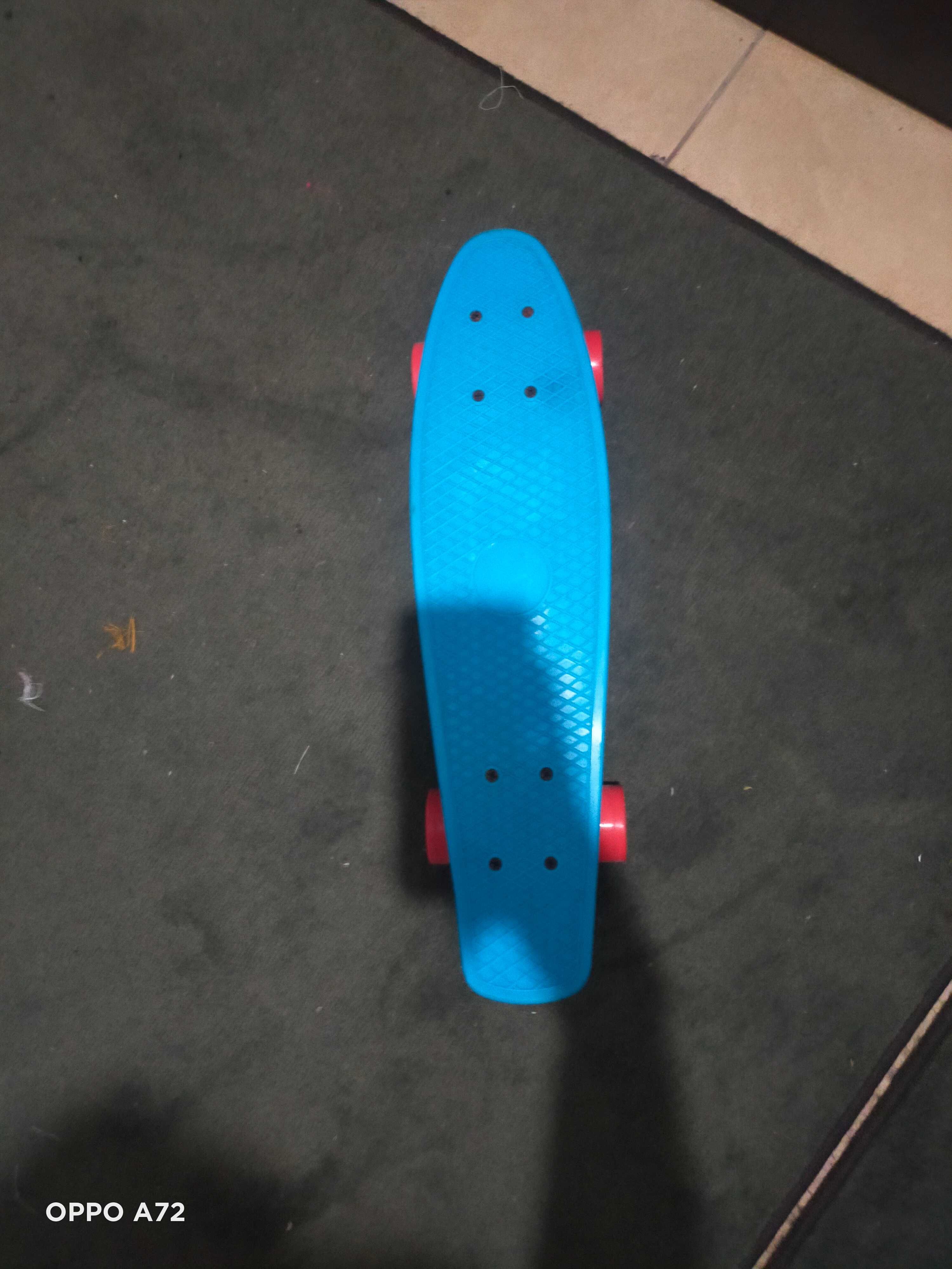 Skate pequeno azul