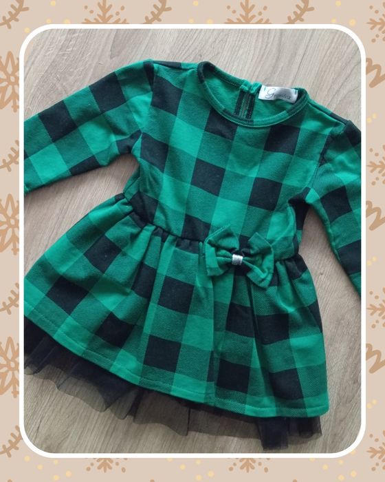 Elegancka sukienka w kratkę r.68