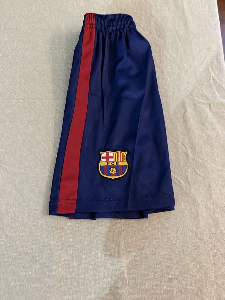 T-shirt e calções do Barcelona da época 2014/15 do Neymar