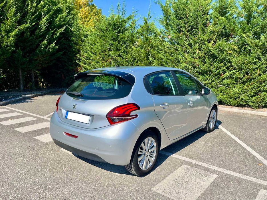 Peugeot 208 1.6 BlueHDi Style