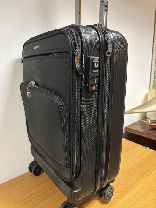 Mala de viagem nova