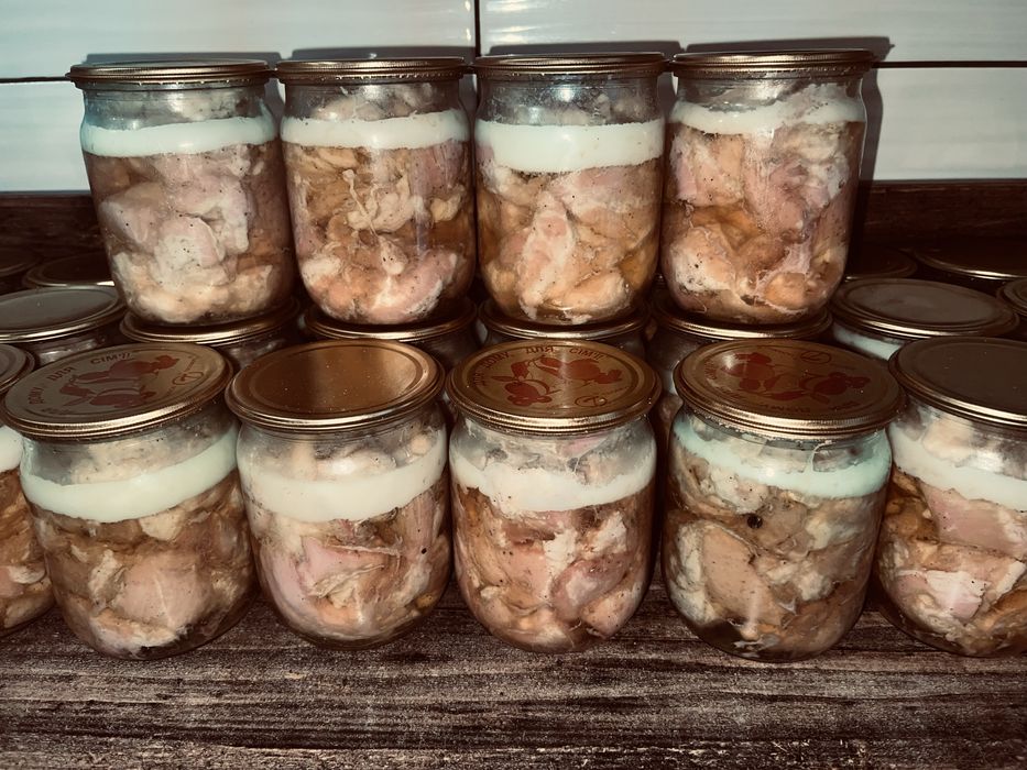 Тушонка свинна домашня