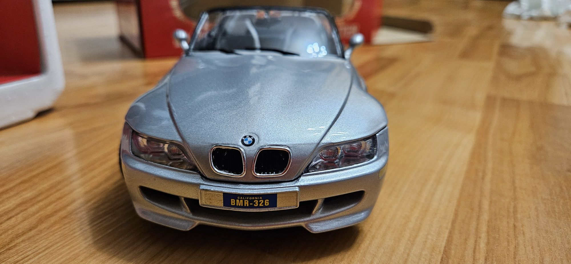 1:18 Burago BMW M Roadster