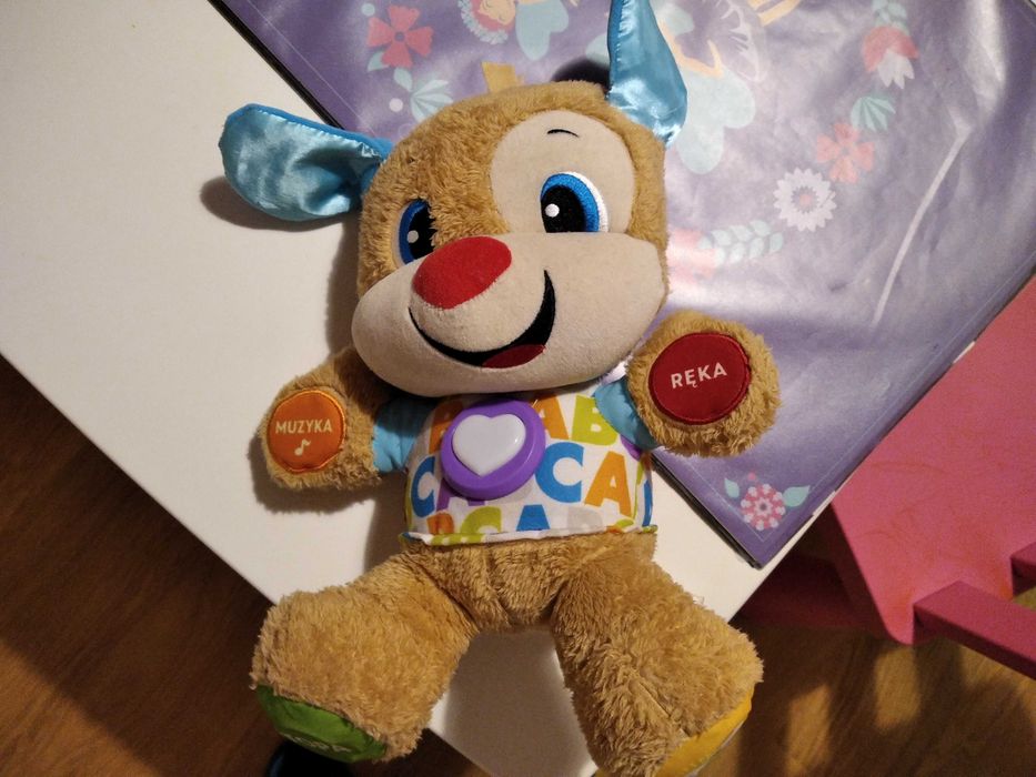 Miś uczniaczek Fisher Price interaktywny