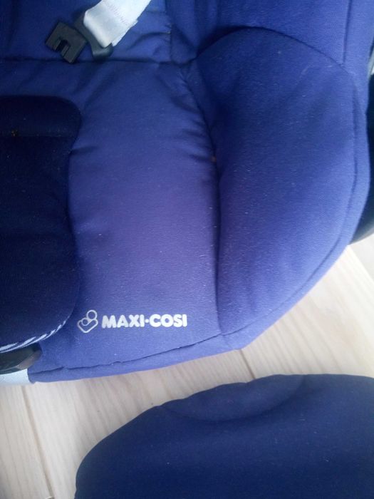 Автокресло MAXI-COSI Pebble Pro i-Size (Essential Graphite)