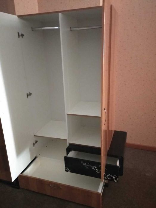 Шафа дводверна, повністю нова