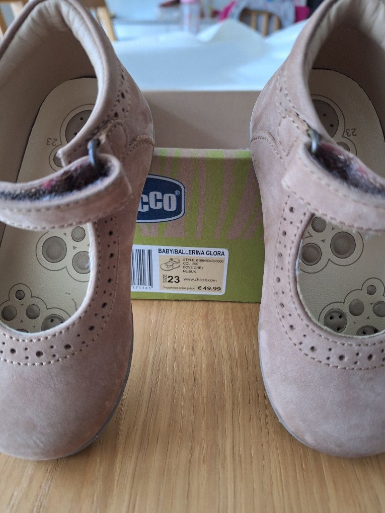 Sapatos de menina Chicco 23