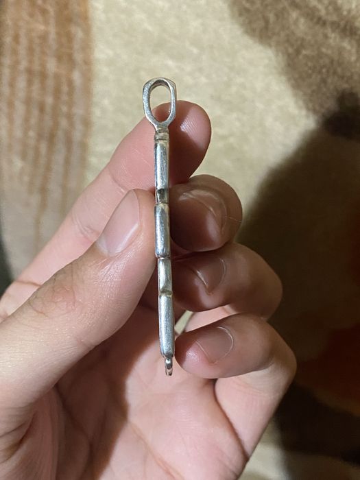 Продам срібний хрестик