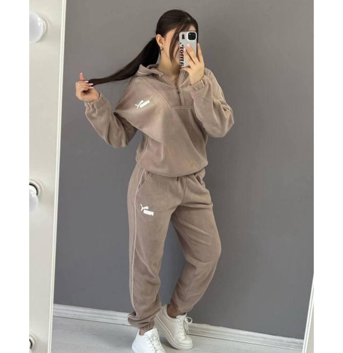 Спортивний костюм