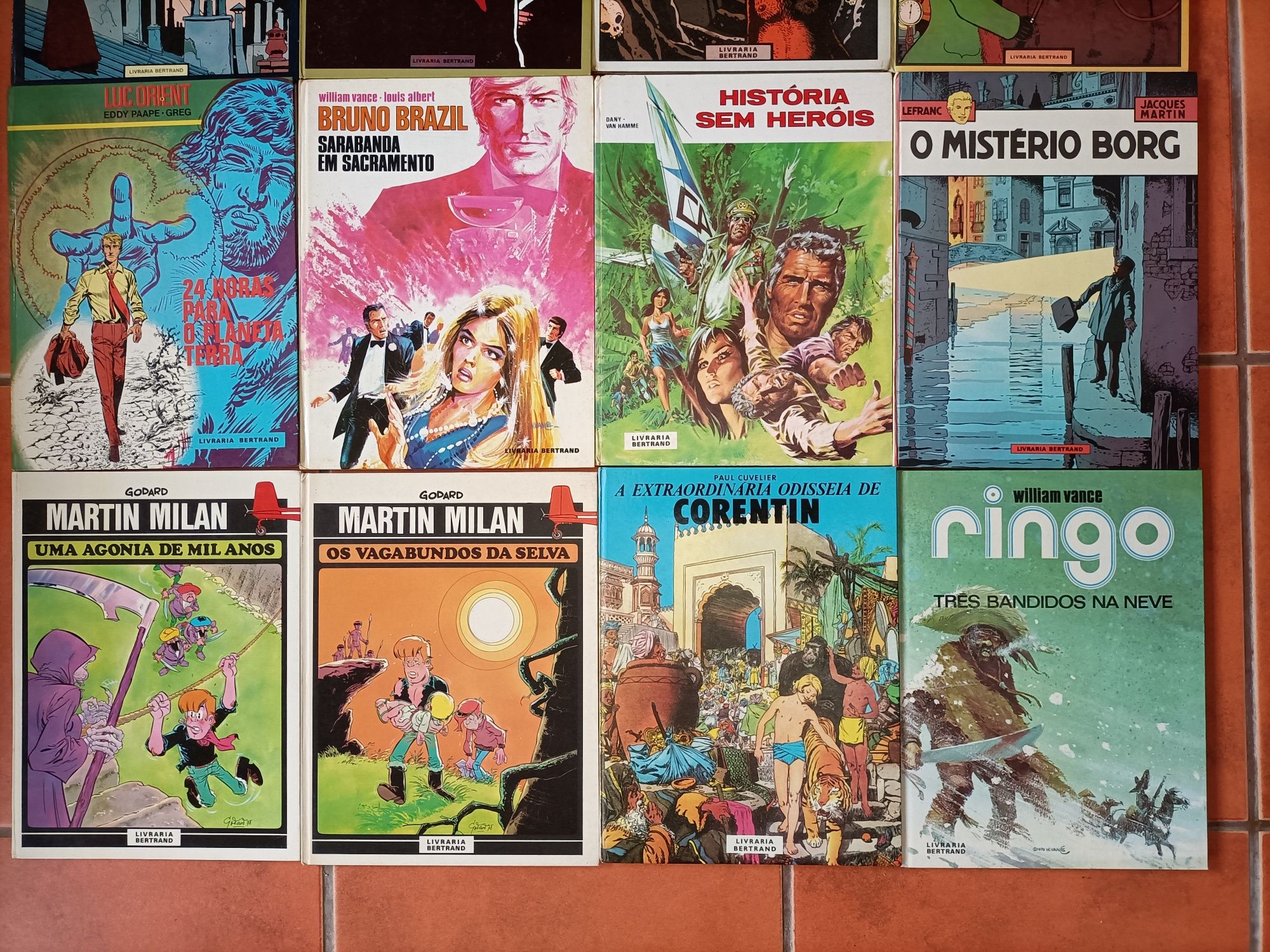 23 Álbuns Bertrand de capa dura
