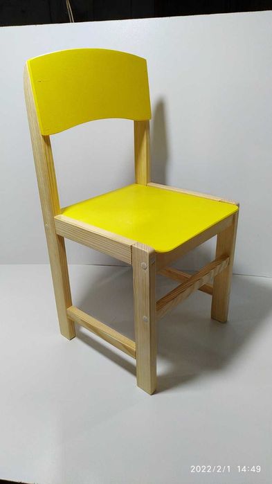 Стілець дитячий дерев'яний