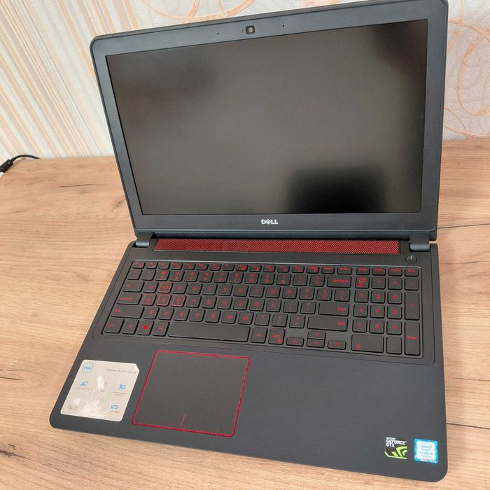 Ігровий DELL 5577 FullHD/7300HQ/GTX 1050/DDR4 16Gb/SSD 256Gb+500Gb HDD