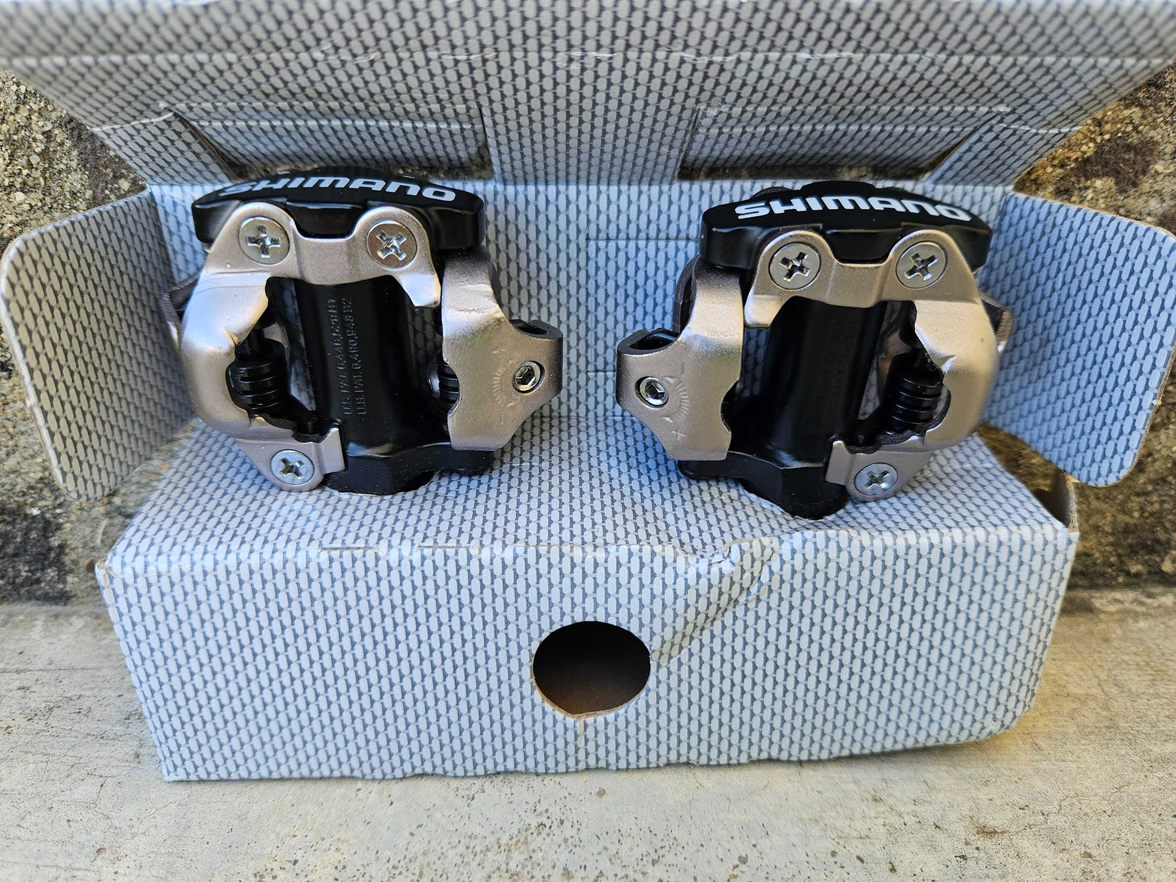 Pedais de BTT Shimano PD-M520 c/Travessas SM-SH51 (Novos)