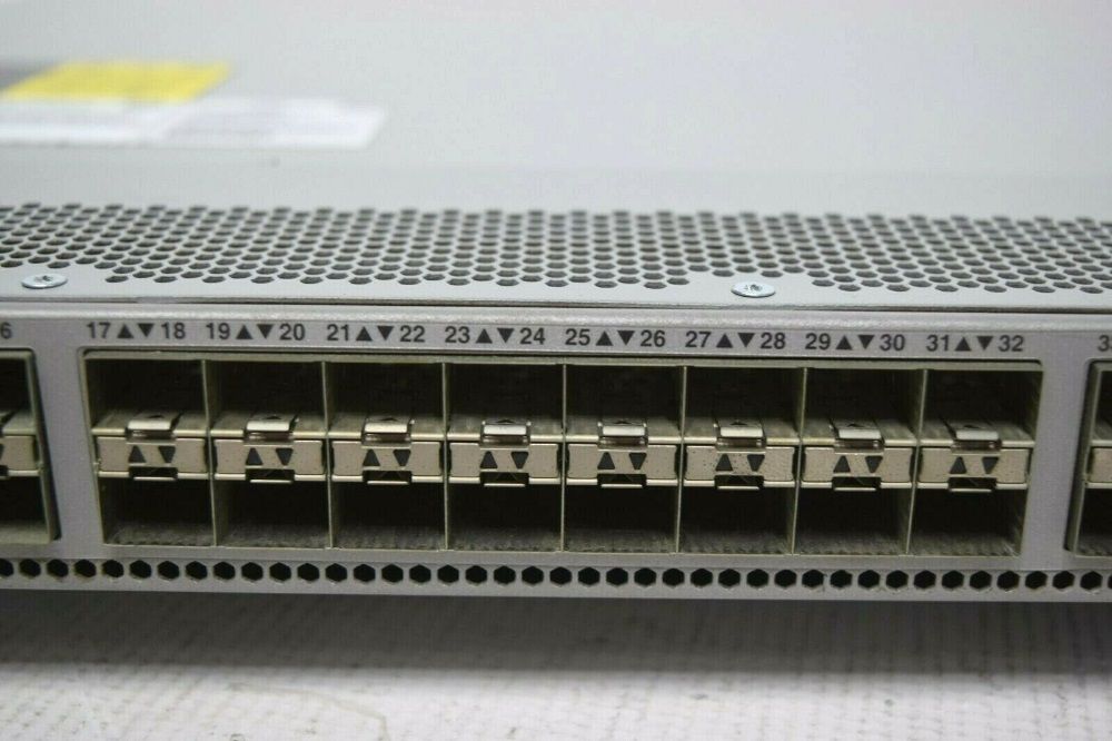 Комутатор світч Nexus 10GbE Cisco N3K-C3064PQ-10GX + L3 ліцензія