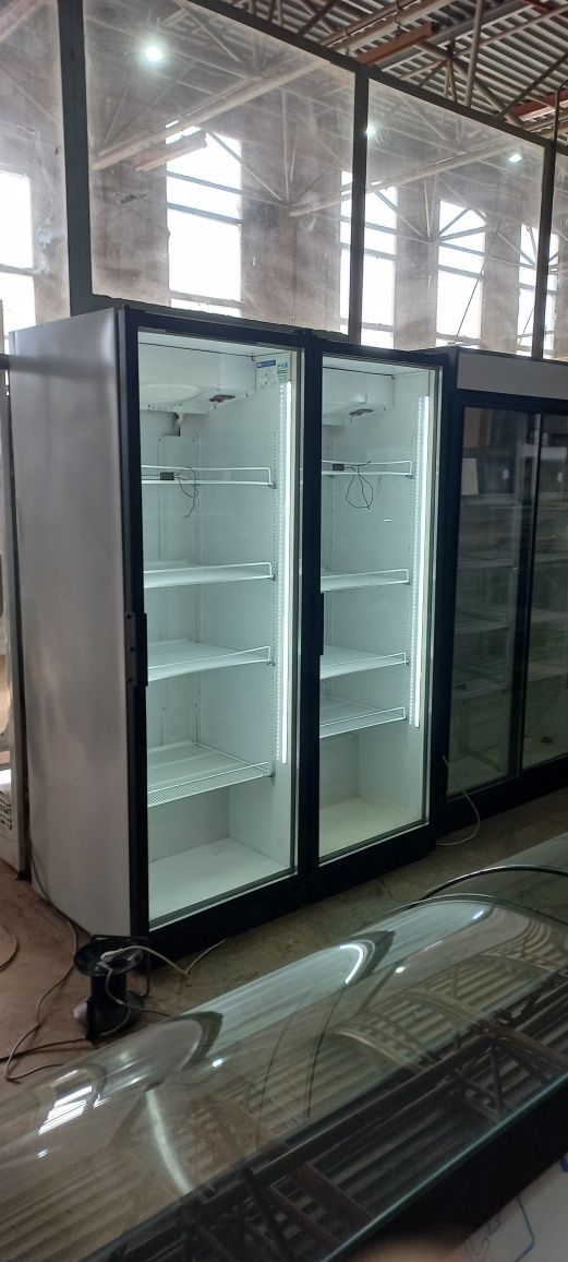 Морозильные  й холодильні витрины JUKA.